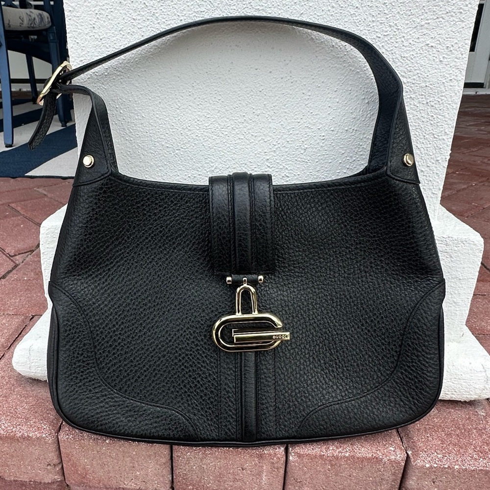Authenticated Gucci Black Leather Shoulder Bag with Gold Hardware - Picture 9 of 14